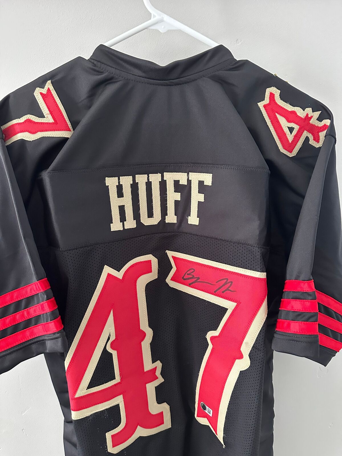 Bryce Huff Signed Football Jersey #47 – Beckett Witness Authenticated