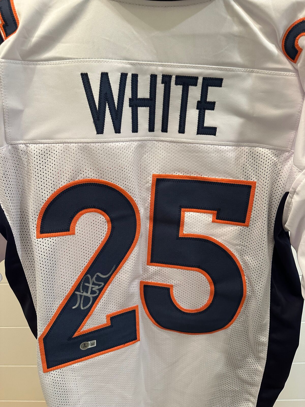 LenDale White Signed Denver Broncos -Style #25 Jersey – Beckett Witnessed