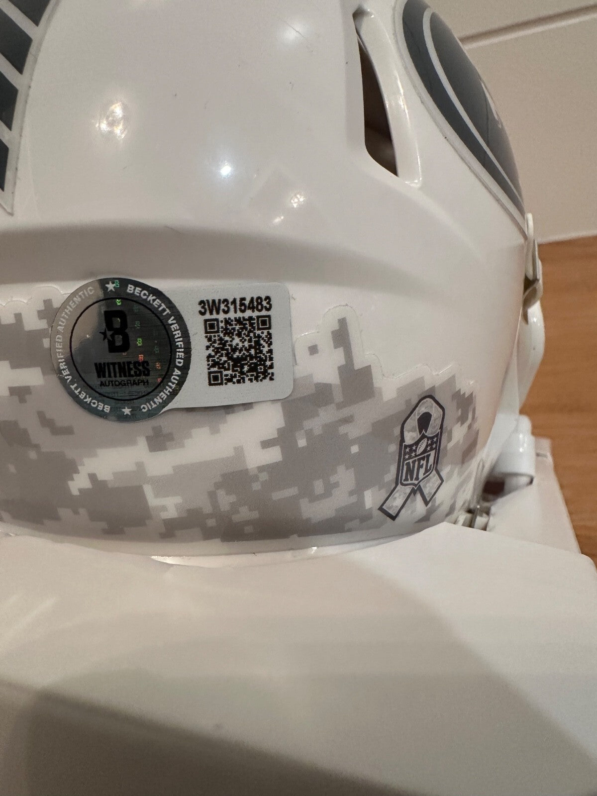 Roger Craig Signed 49ers Salute to Service Mini Helmet – Beckett Witnessed