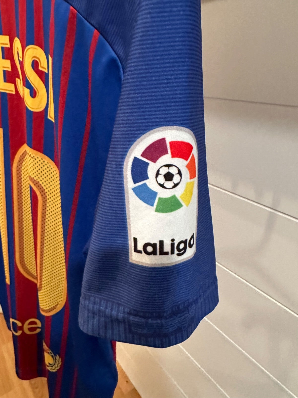 Lionel Messi #10 FC Barcelona Soccer Jersey Size Small – Barça
