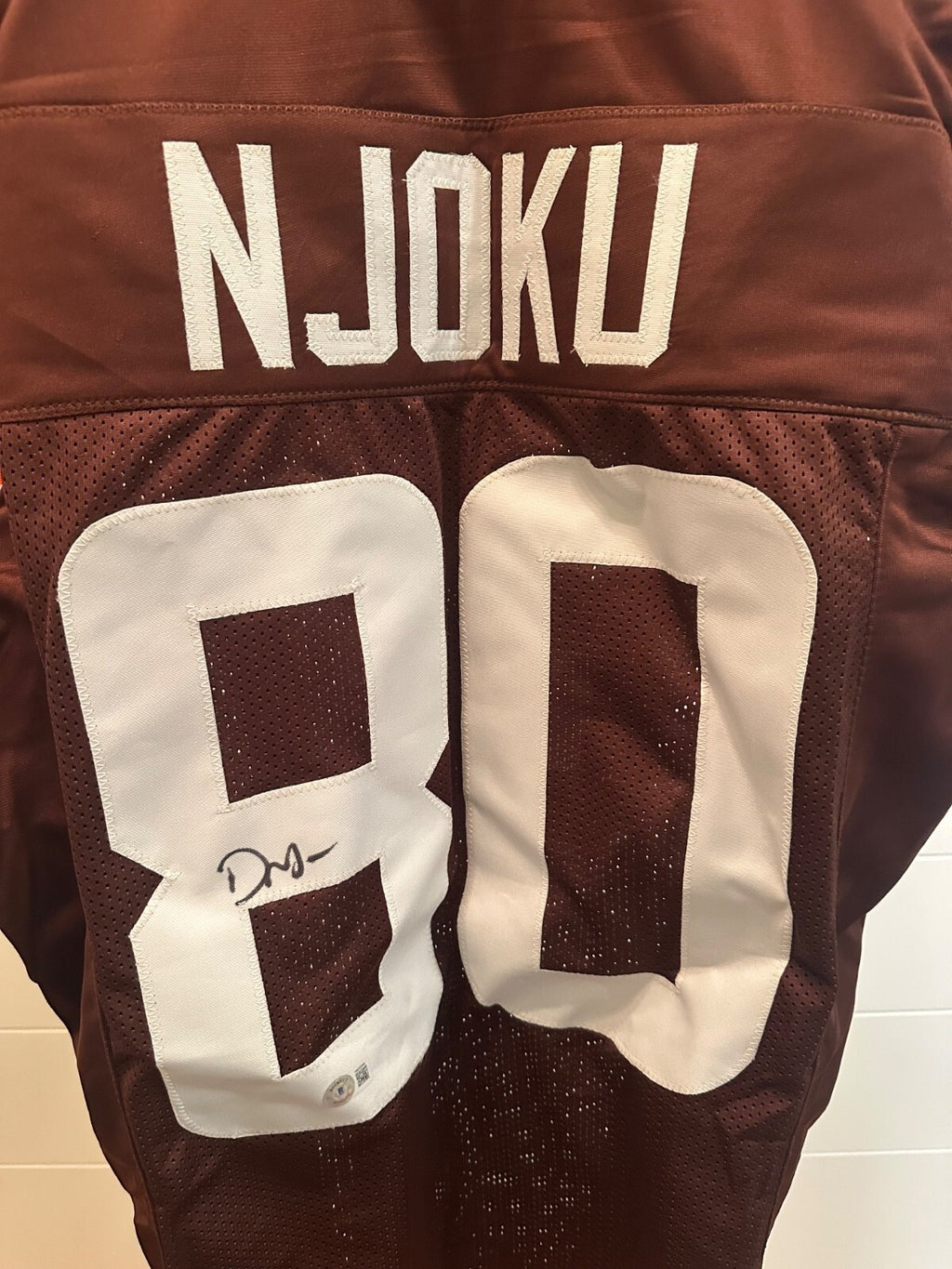 David Njoku Signed Cleveland Browns Jersey – Beckett Witnessed