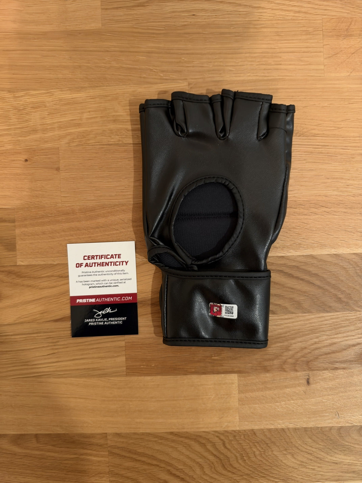 Stephen Wonderboy Thompson Signed MMA Glove USA Flag Pristine COA UFC Autograph