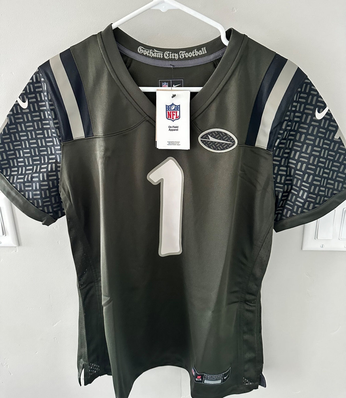 Nike NY Jets Sauce Gardner #1 Gotham City Football Jersey Women’s Large NWT NFL