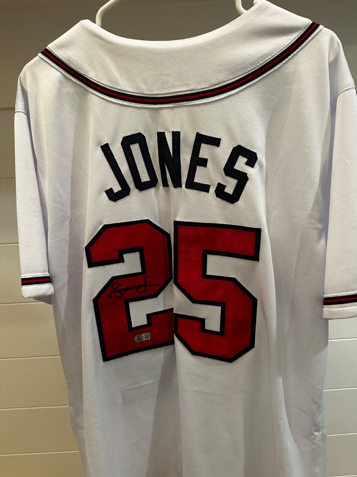 Andruw Jones Signed Atlanta Braves Jersey — Beckett Witness Certified