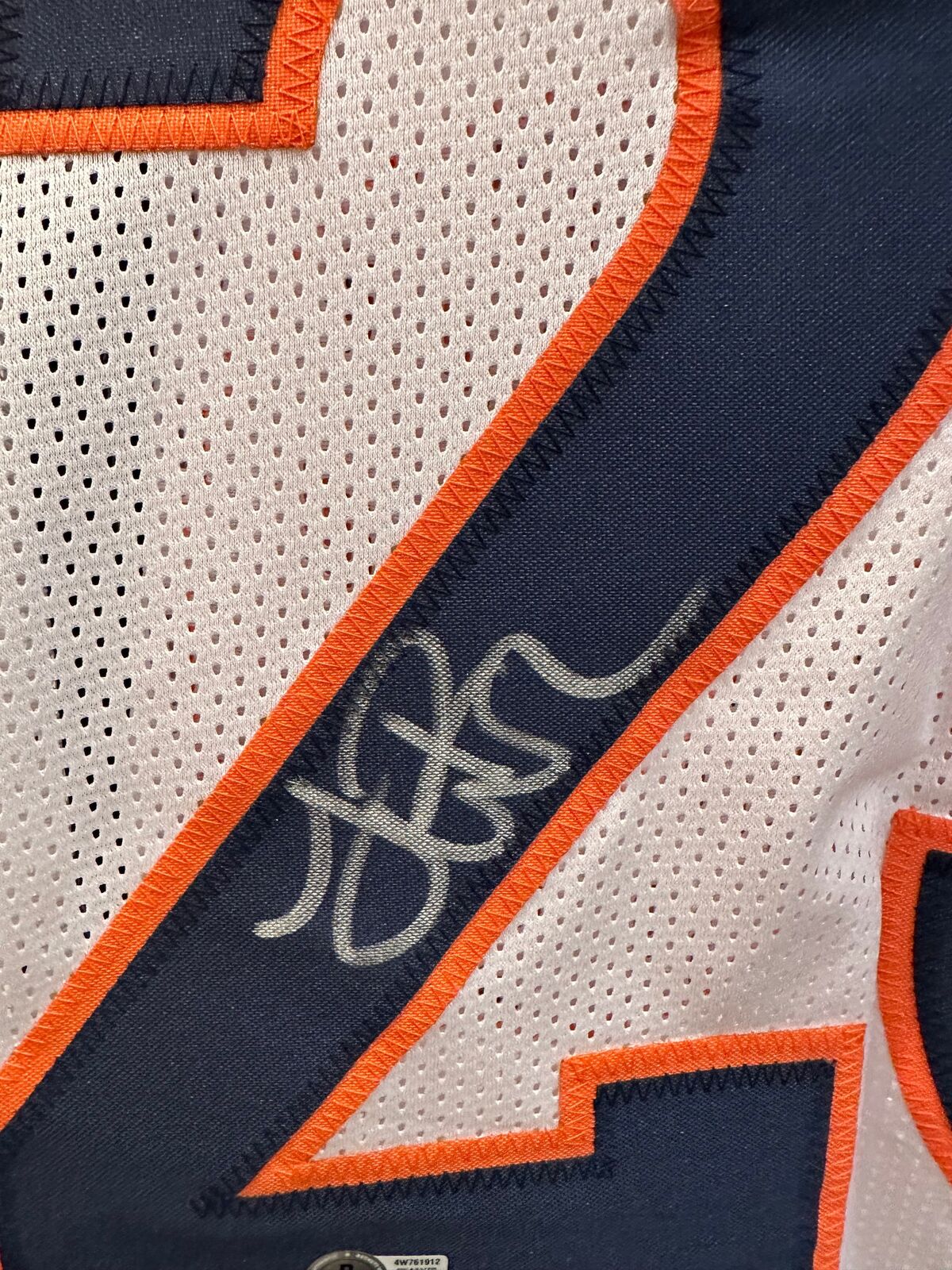 LenDale White Signed Denver Broncos -Style #25 Jersey – Beckett Witnessed