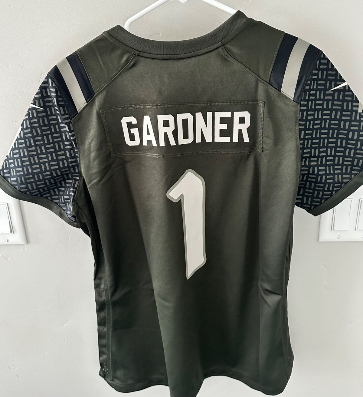 Nike NY Jets Sauce Gardner #1 Gotham City Football Jersey Women’s Large NWT NFL