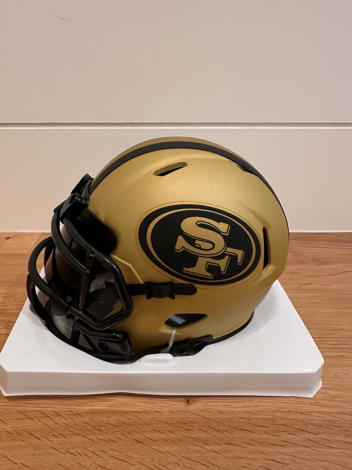 Dee Winters Signed 49ers RAVE Speed Mini Helmet – Beckett Witnessed