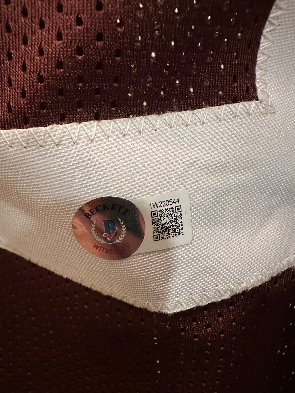 David Njoku Signed Cleveland Browns Jersey – Beckett Witnessed