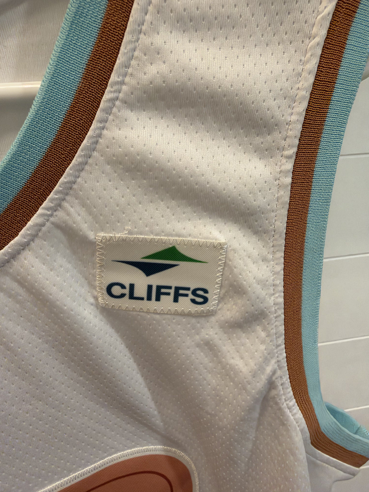 Donovan Mitchell Cleveland Cavaliers #45 The Land White Jersey Size 52 Unsigned
