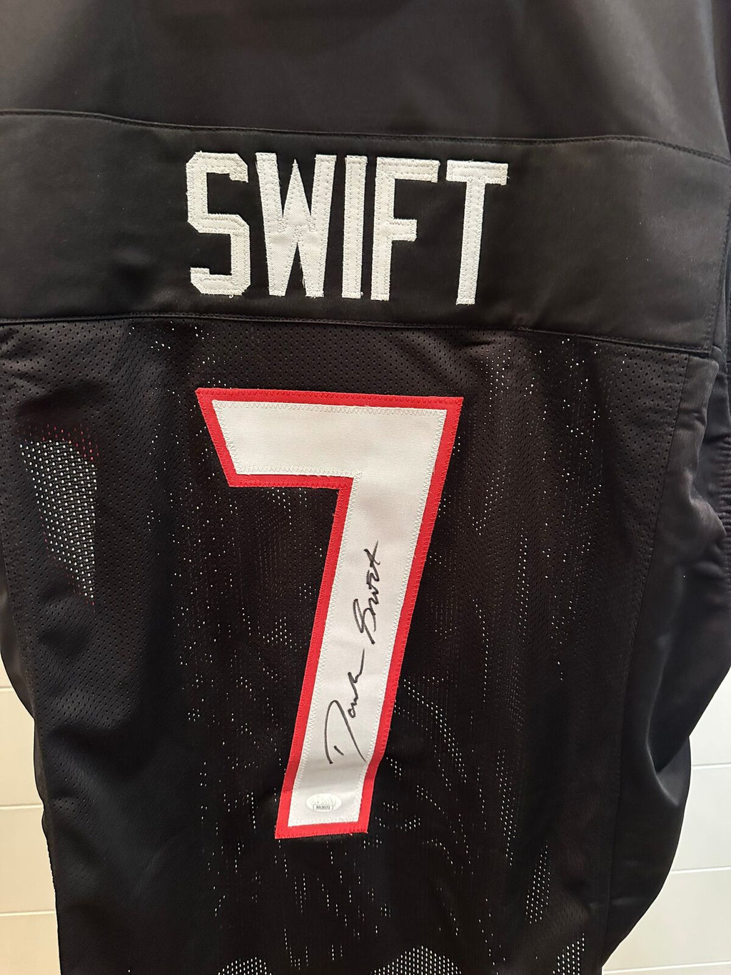 D’Andre Swift Signed Georgia Bulldogs-Style #7 Jersey – JSA Authenticated