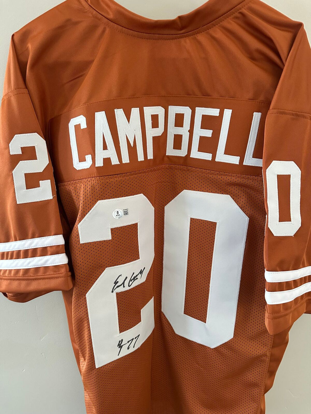Earl Campbell Signed Texas Longhorns Jersey Beckett Witnessed