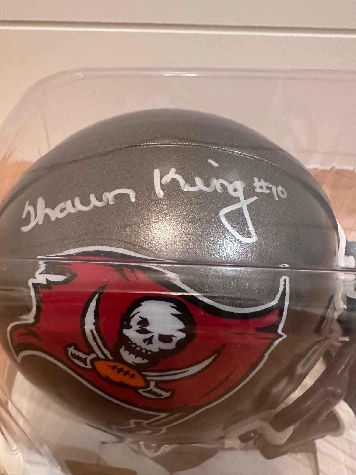 Shaun King Signed Tampa Bay Buccaneers Mini Helmet – #10 Inscription