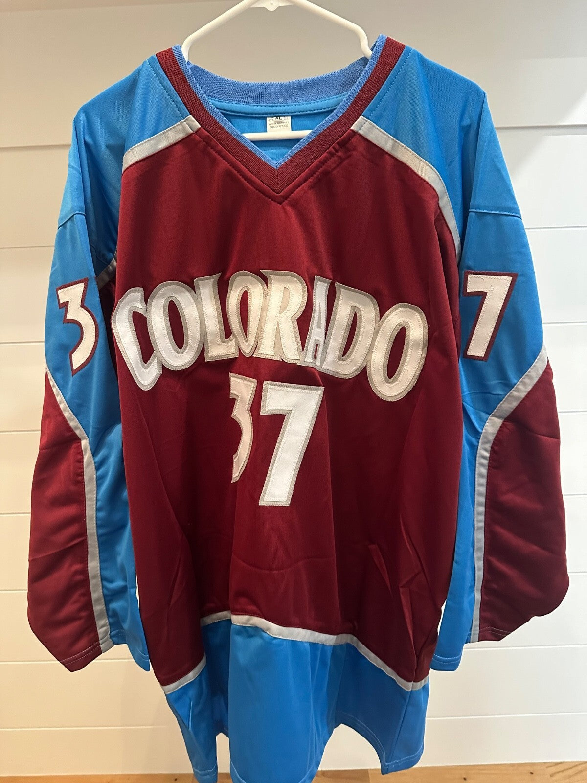 J.T. Compher Signed Colorado Hockey Jersey #37 – JSA Authenticated XL
