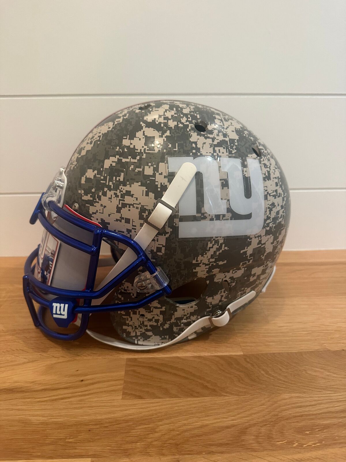 New York Giants Full-Size Schutt Camouflage Football Helmet Signed by Odell Beck