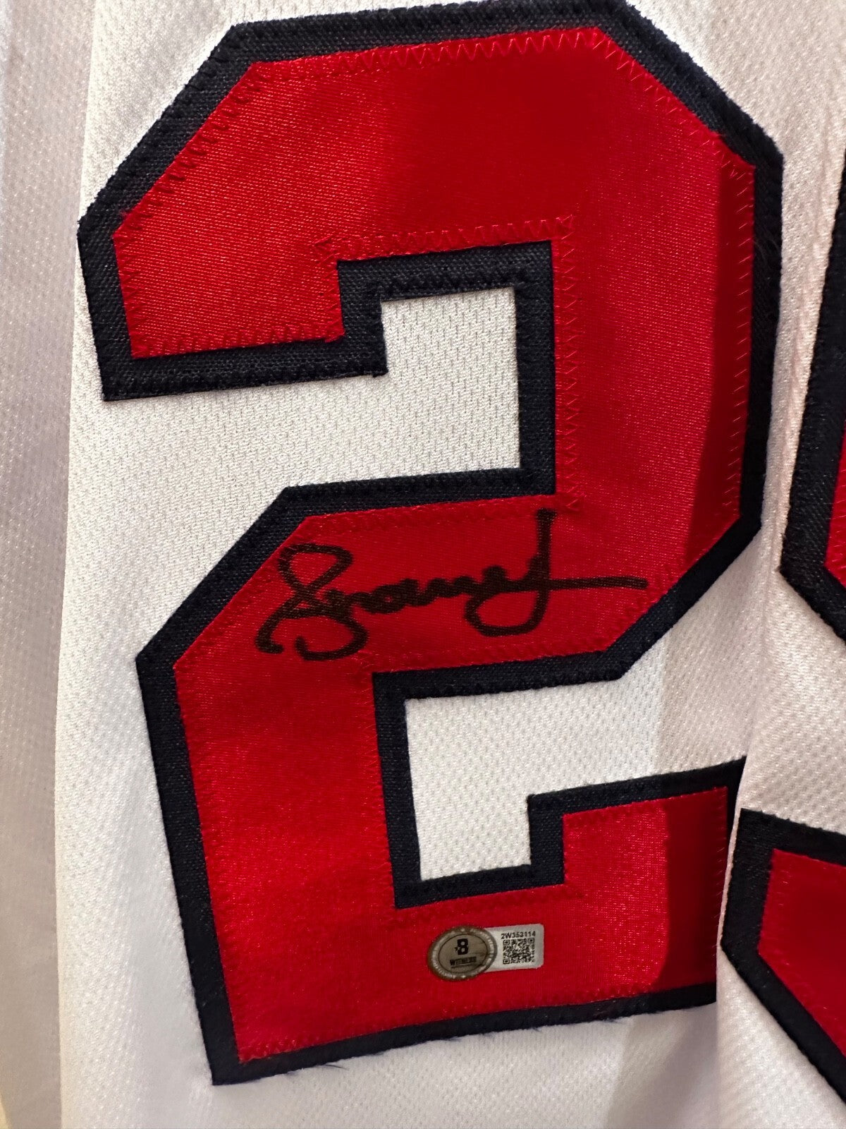 Andruw Jones Signed Atlanta Braves Jersey — Beckett Witness Certified