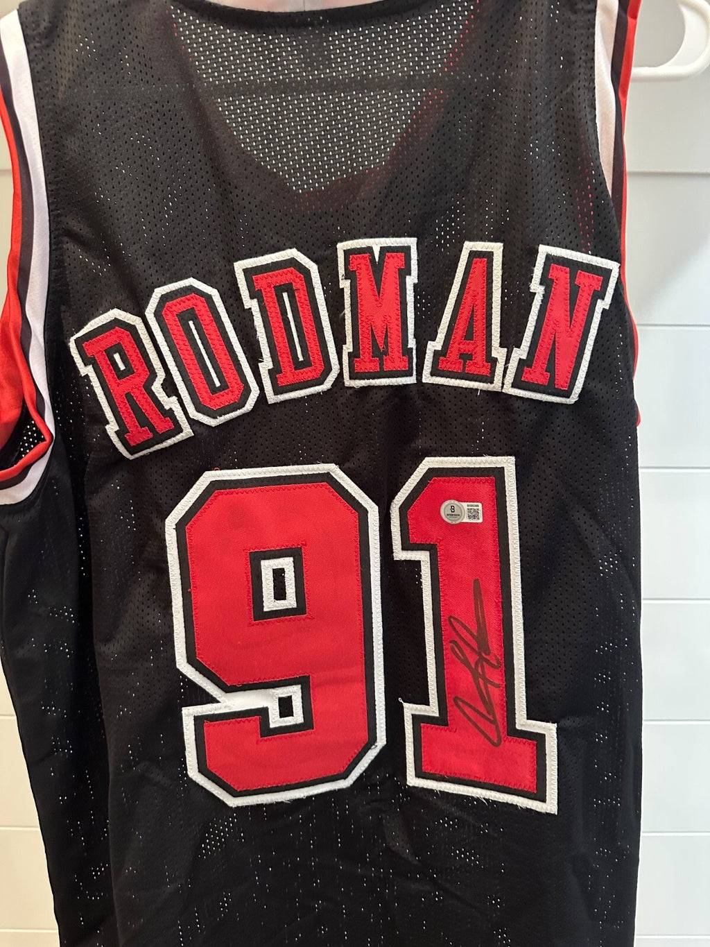 Dennis Rodman Signed Chicago Bulls #91 Jersey – Beckett BAS Certified