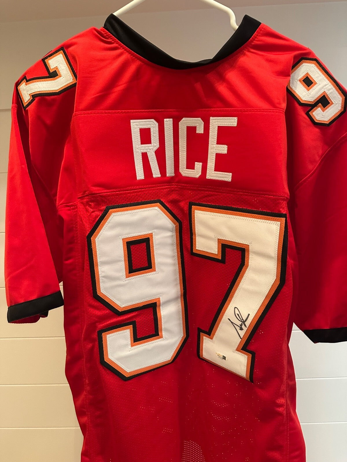 Simeon Rice Signed Buccaneers #97 Red Jersey – JSA Witnessed
