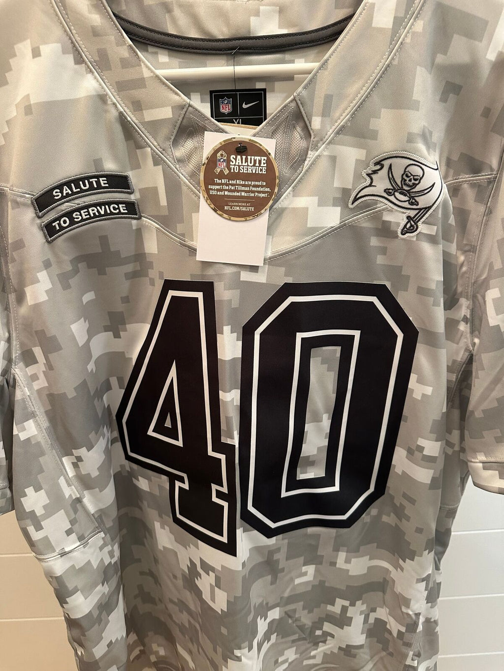 Mike Alstott Autographed Buccaneers Nike Salute to Service #40 Jersey  “A-Train”