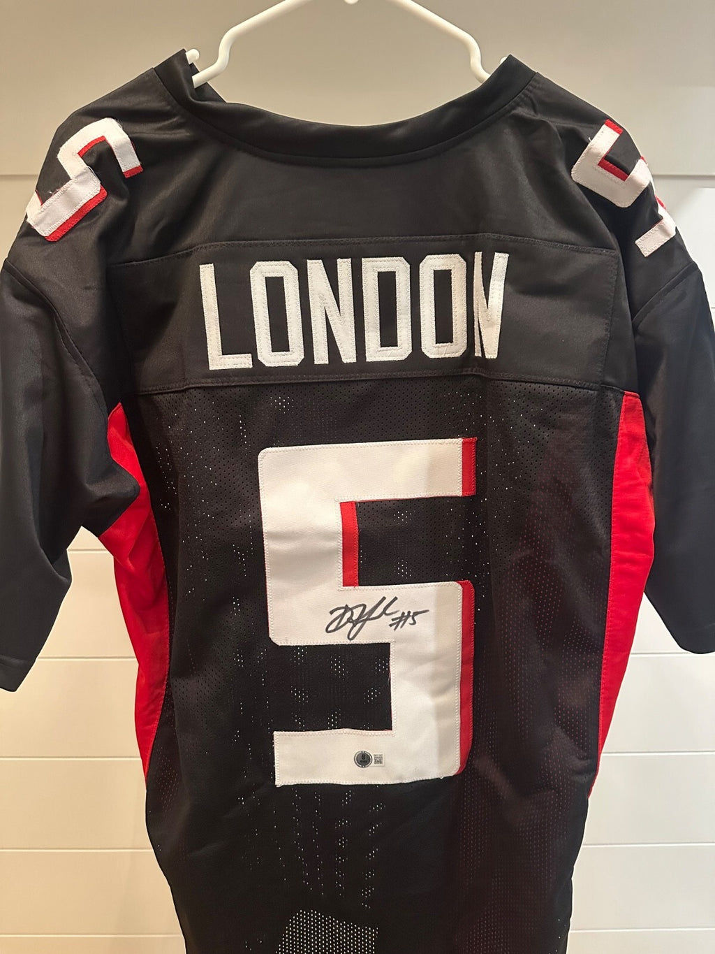 Drake London Signed Atlanta Falcons #5 Jersey – Beckett Witnessed