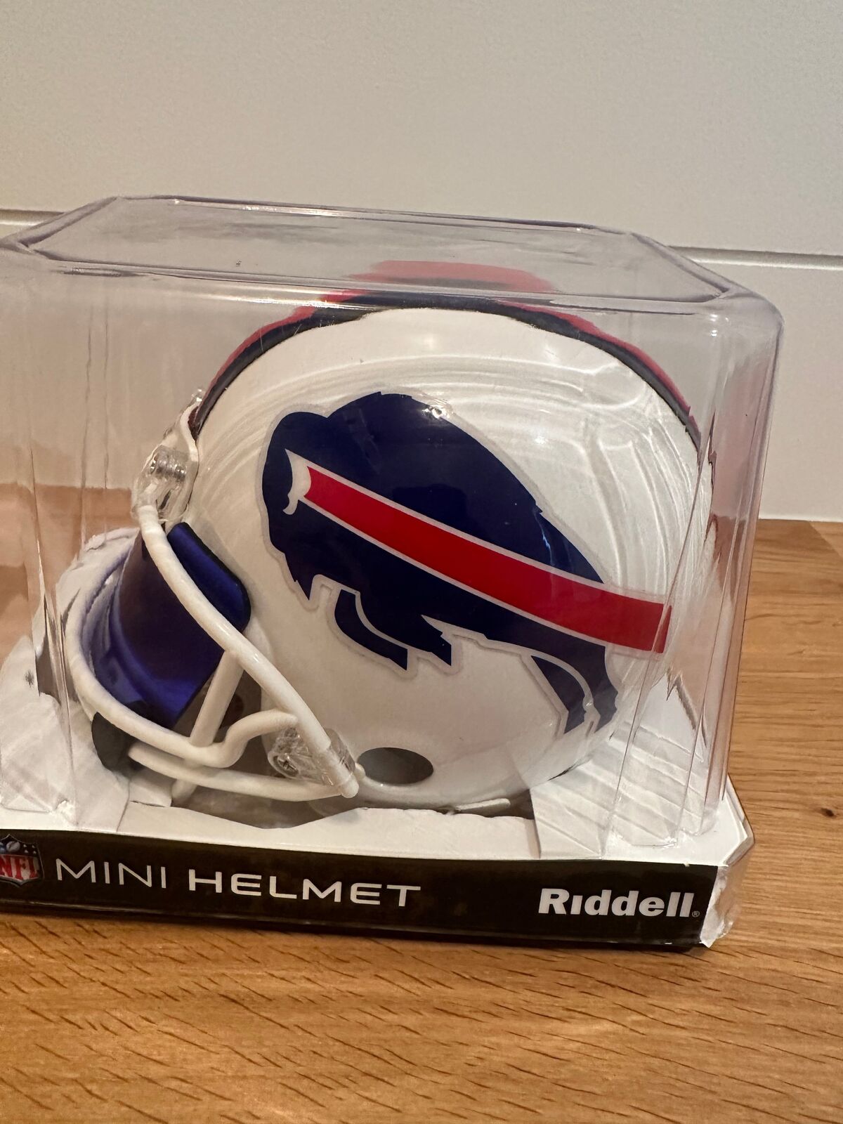 Willis McGahee Signed Buffalo Bills Mini Helmet — JSA Witnessed