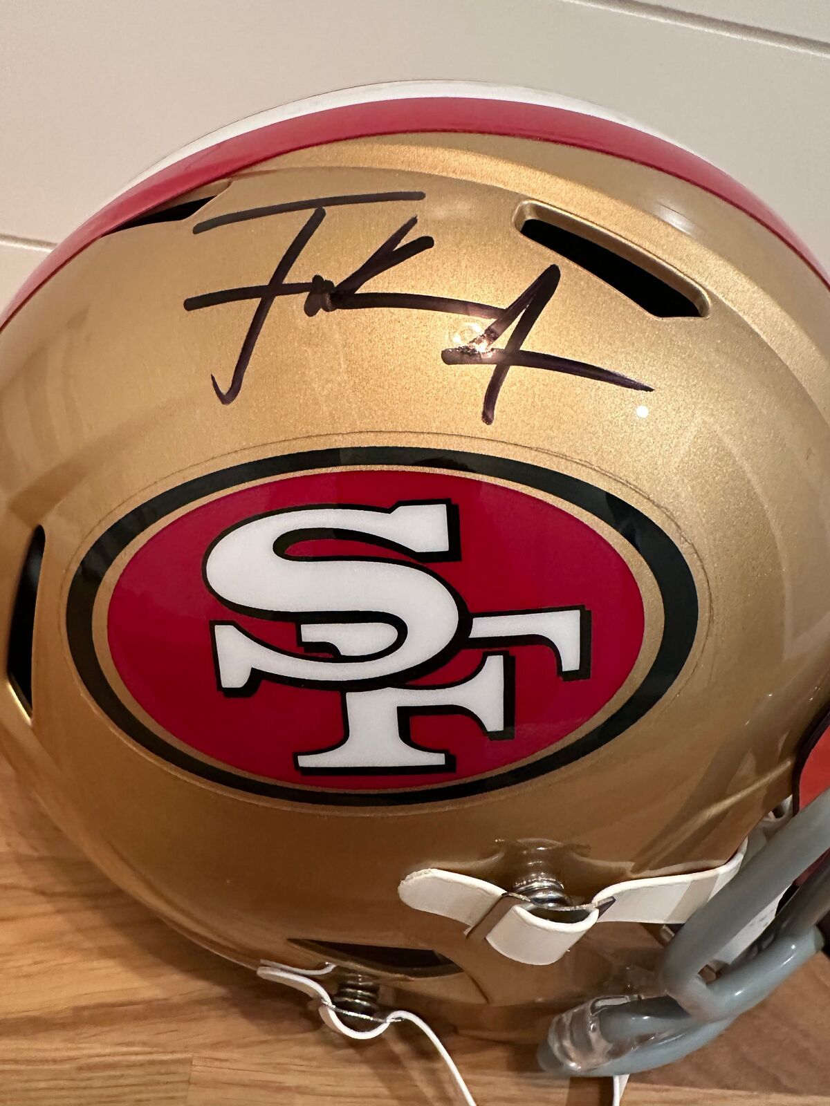 Frank Gore Signed San Francisco 49ers Full-Size Replica Helmet – Beckett