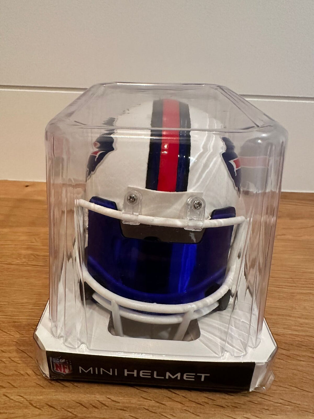 Willis McGahee Signed Buffalo Bills Mini Helmet — JSA Witnessed