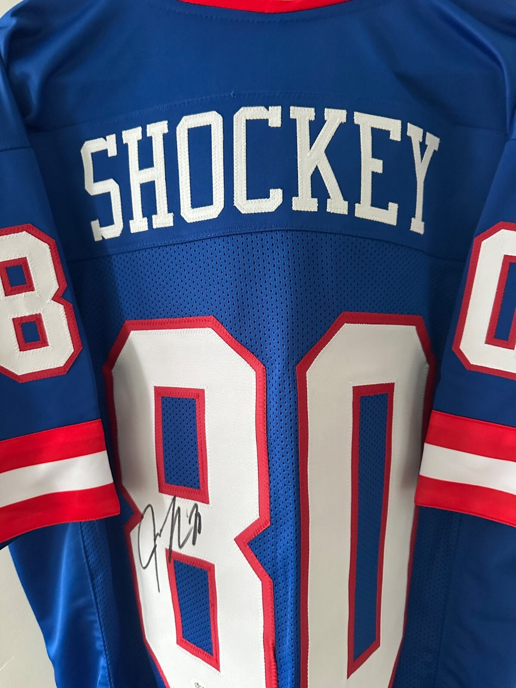 Jeremy Shockey Signed New York Giants Throwback Jersey – Leaf Witnessed COA