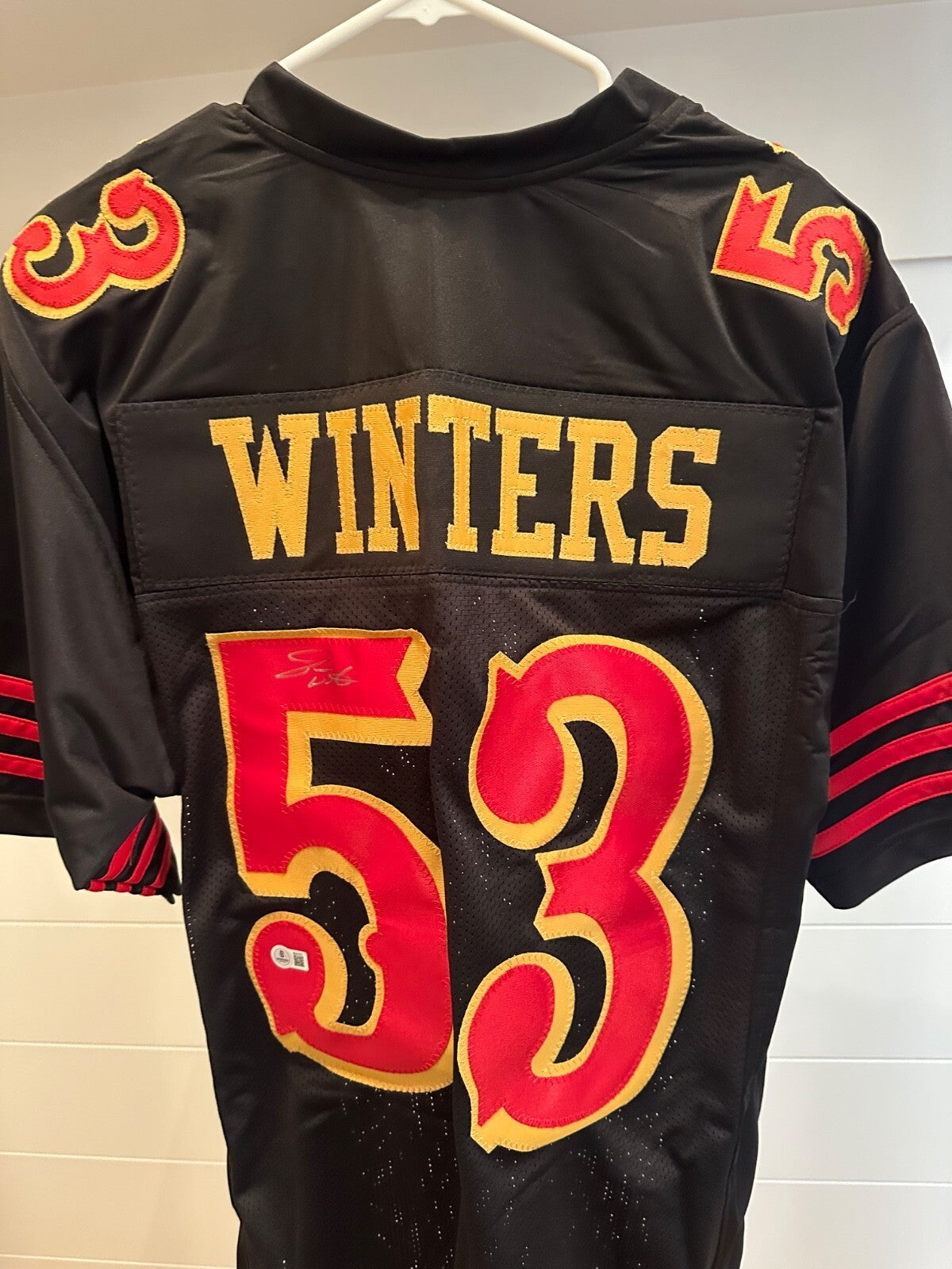 Dee Winters Signed 49ers #53 Black Jersey – Beckett Authenticated