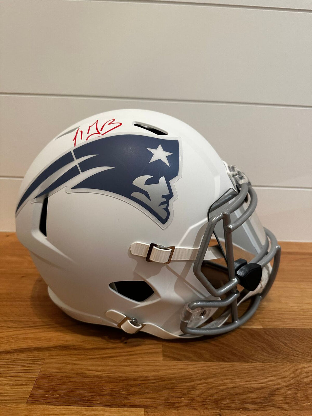 LeGarrette Blount Signed Patriots Lunar Eclipse Full-Size Helmet –