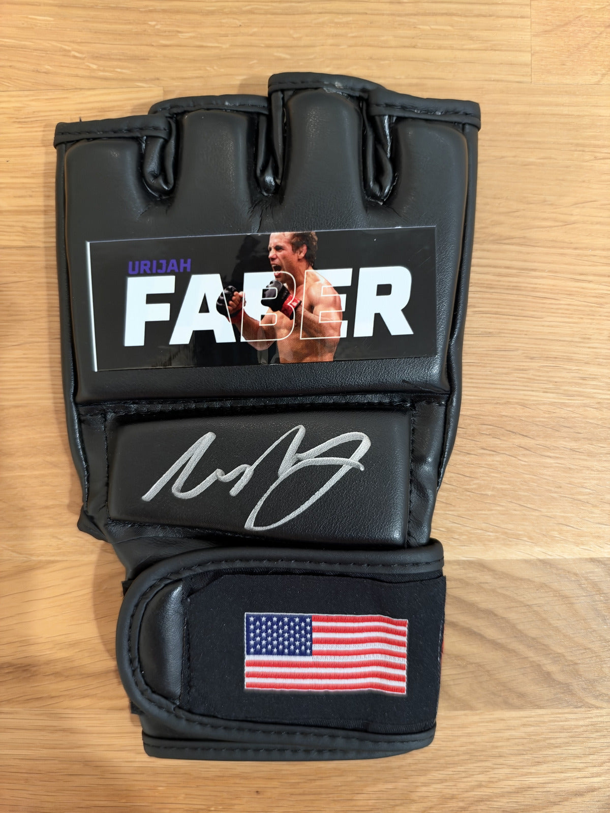 Urijah Faber Signed MMA Glove Beckett USA Flag California Kid UFC Autographed