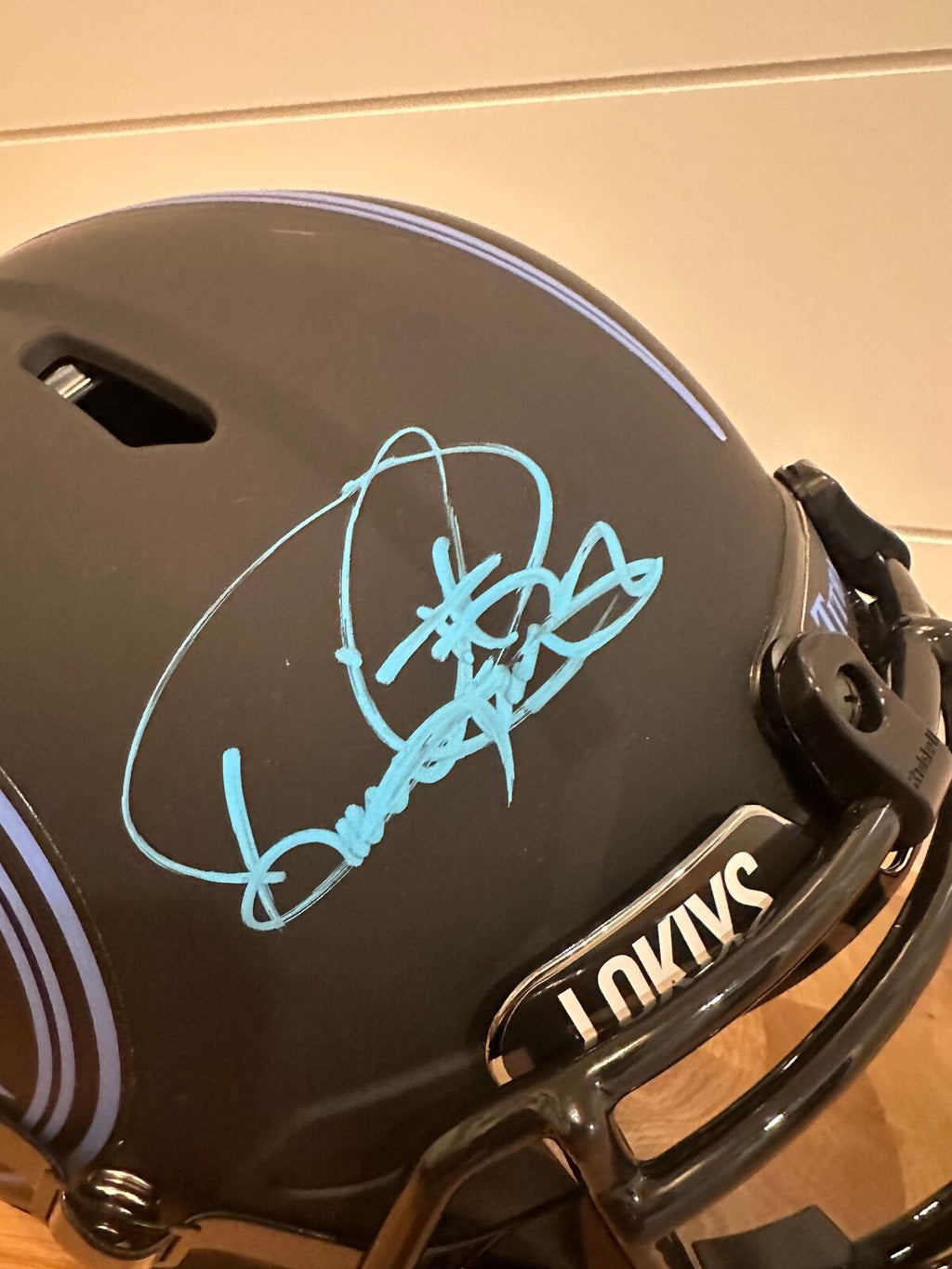 Derrick Henry Signed Tennessee Titans Eclipse Authentic Full-Size Helmet