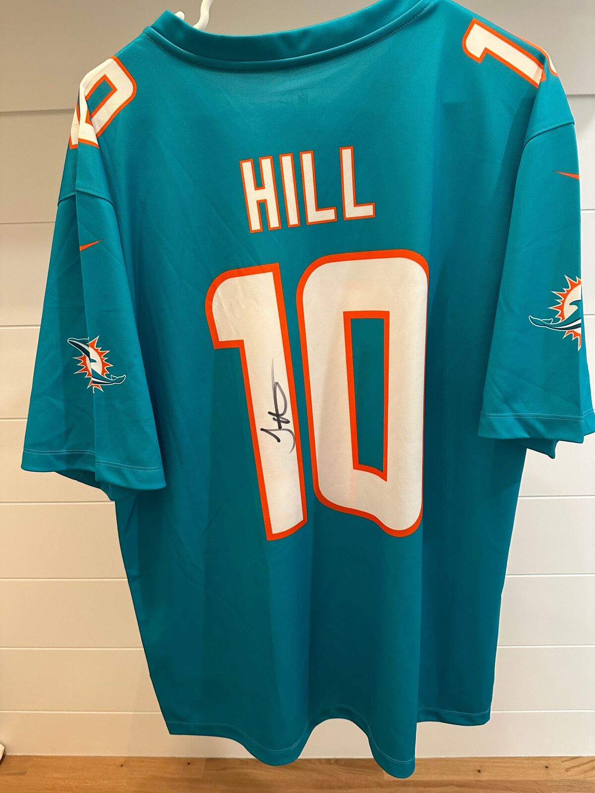 Tyreek Hill Autographed Miami Dolphins Nike Jersey – Beckett Witnessed COA – XL