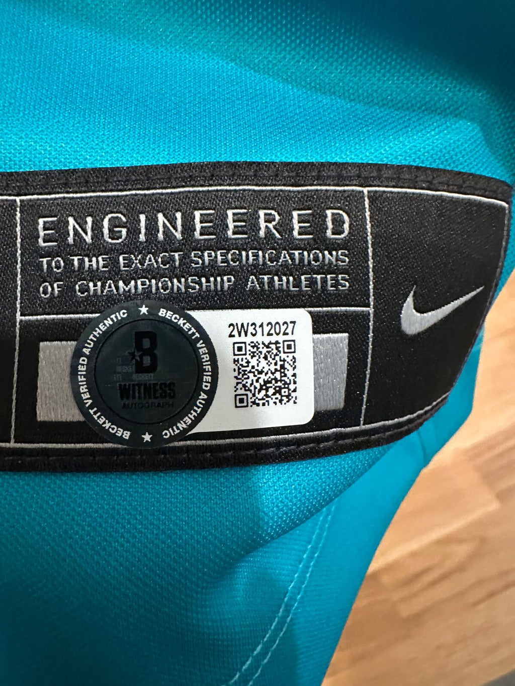 Tyreek Hill Autographed Miami Dolphins Nike Jersey – Beckett Witnessed COA – XL