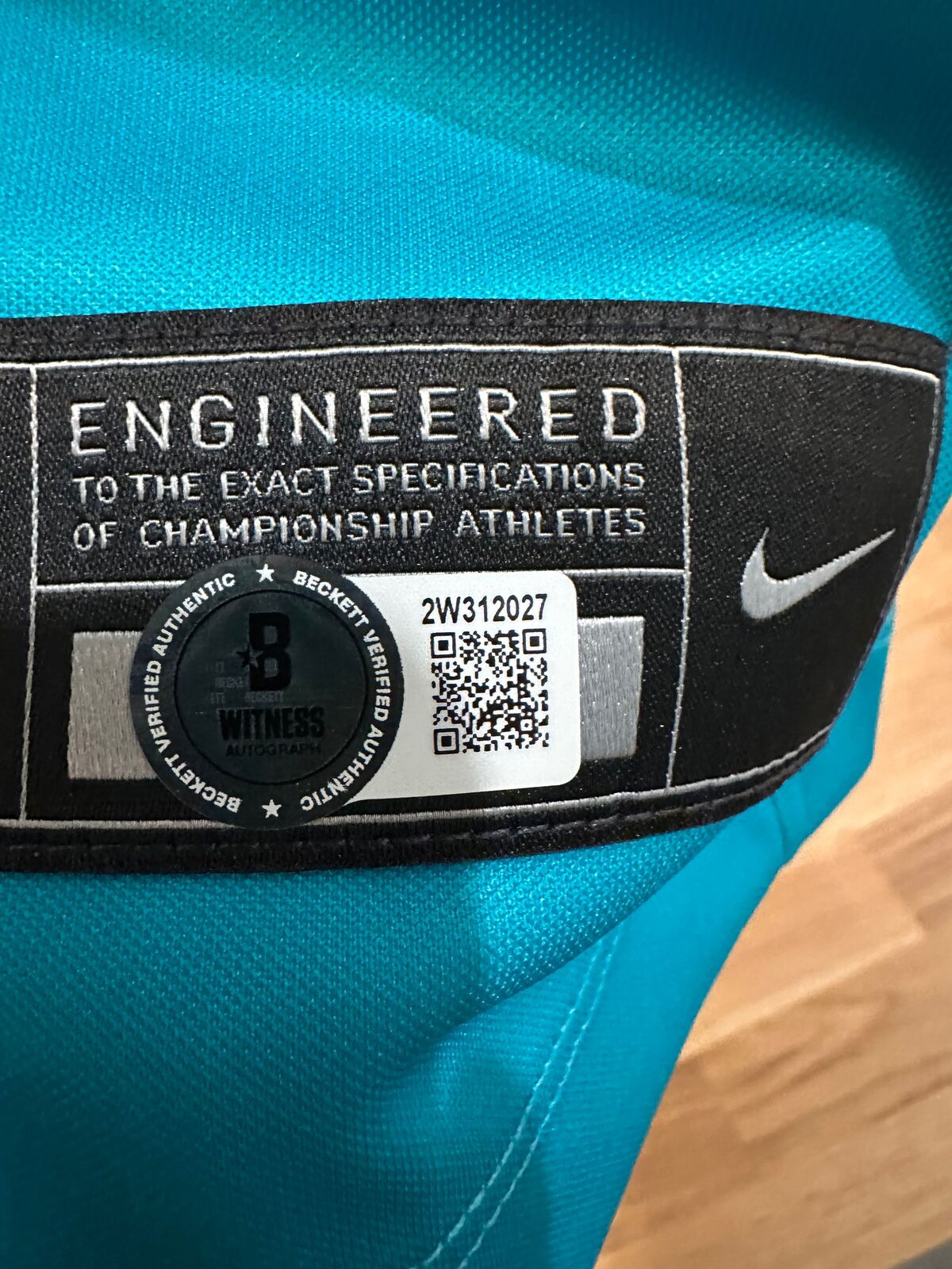 Tyreek Hill Autographed Miami Dolphins Nike Jersey – Beckett Witnessed COA – XL