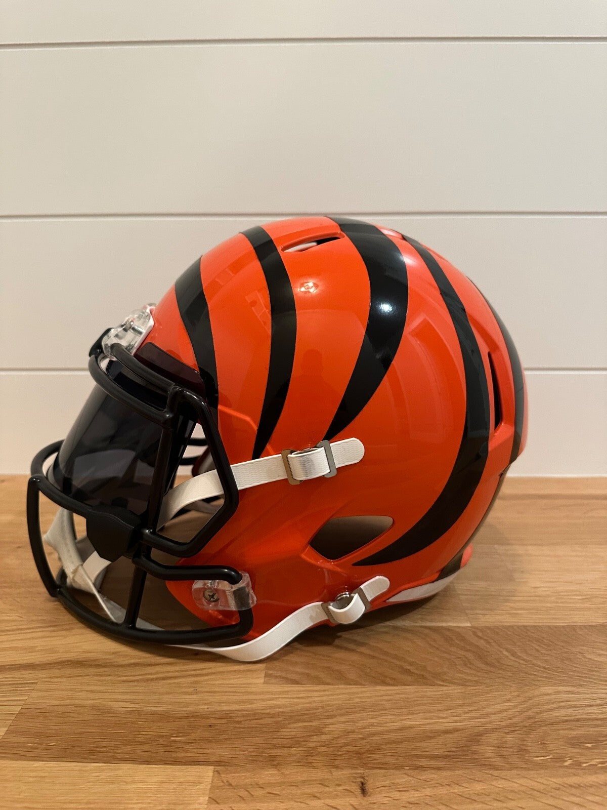 Chase Brown Signed Bengals Full-Size Riddell Replica Helmet – Fanatics COA