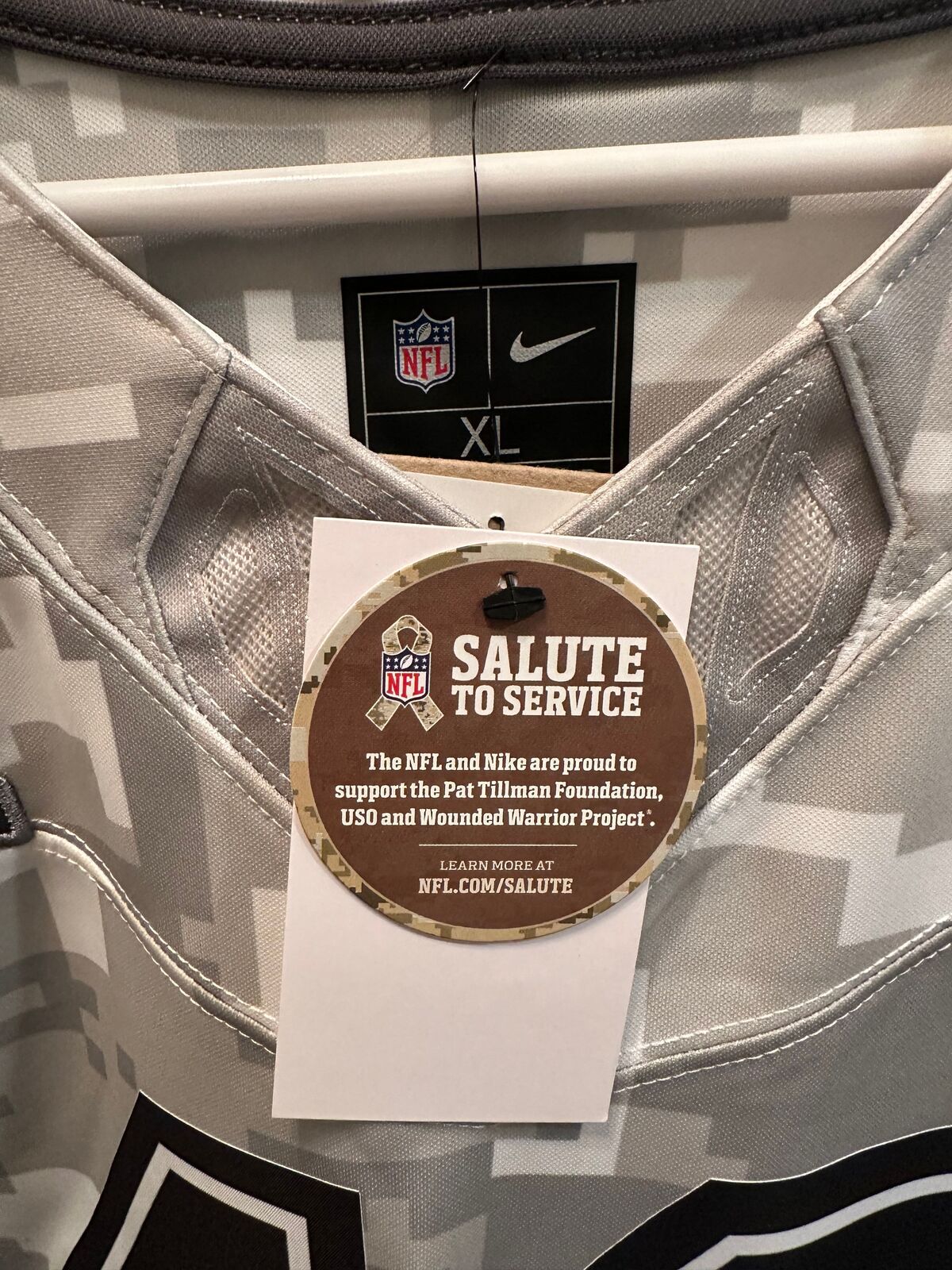 Mike Alstott Autographed Buccaneers Nike Salute to Service #40 Jersey  “A-Train”