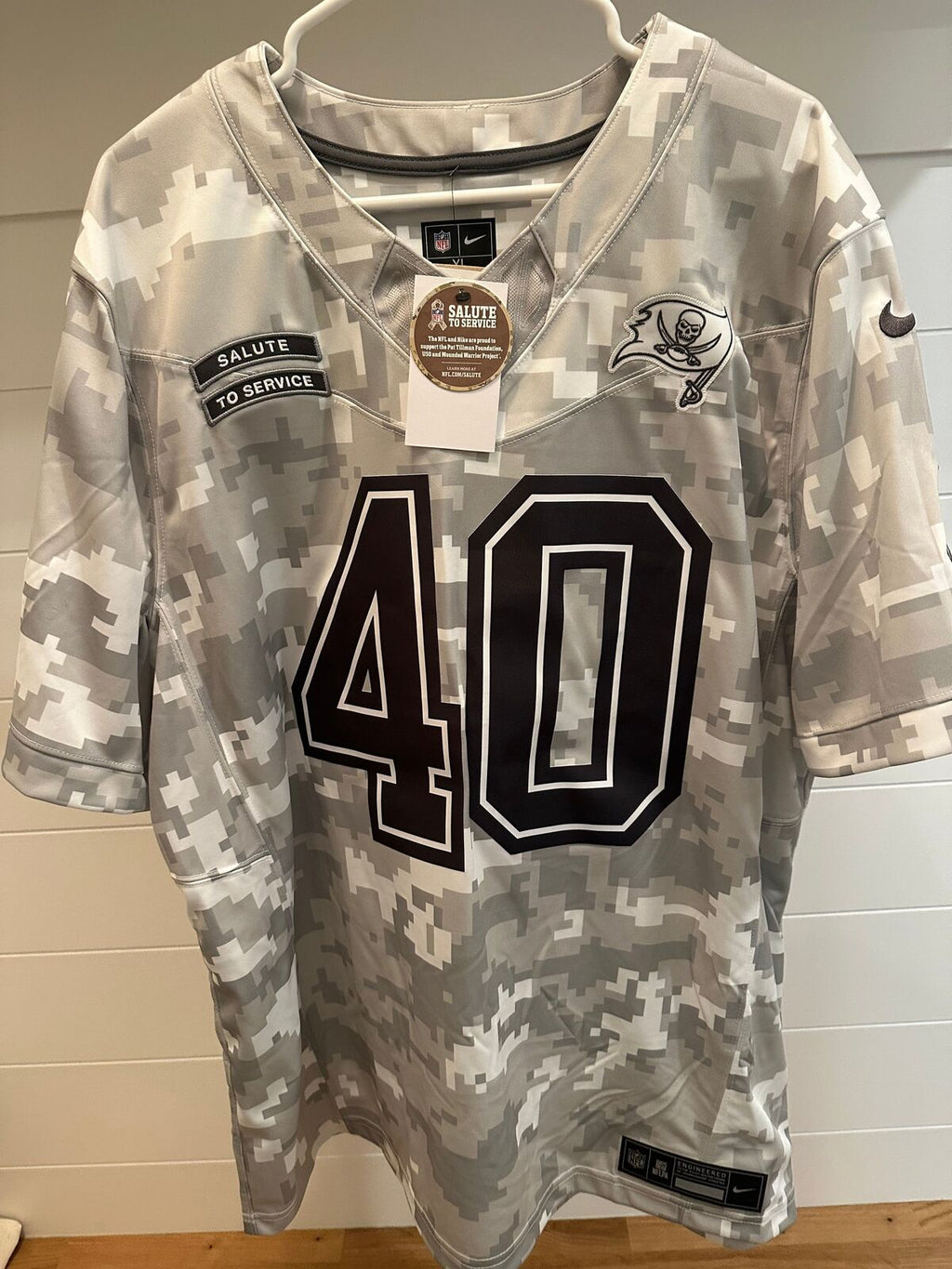 Mike Alstott Autographed Buccaneers Nike Salute to Service #40 Jersey  “A-Train”