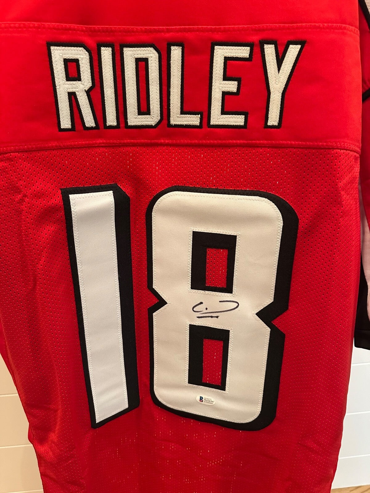 Calvin Ridley Autographed Atlanta Falcons Jersey – Beckett Witnessed COA