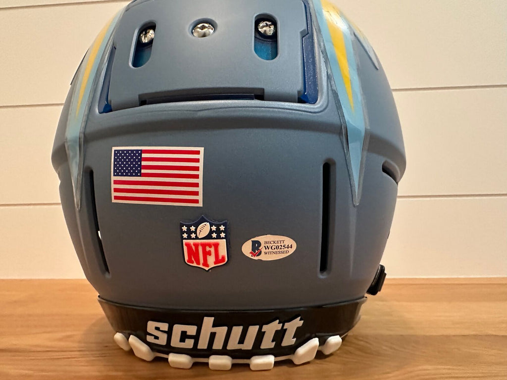 Justin Herbert Signed LA Chargers Schutt F7 Full-Size Authentic Helmet – Beckett