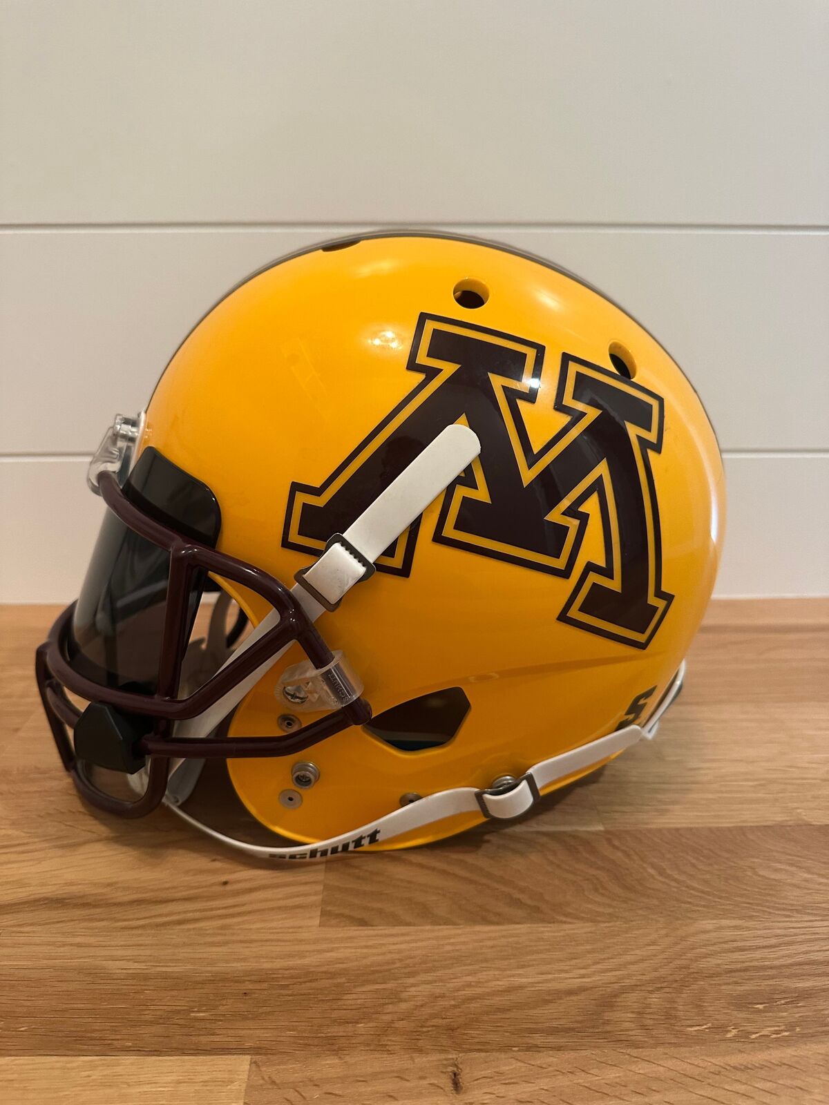 Tyler Johnson Signed Minnesota Golden Gophers Full-Size Replica Helmet – Becket