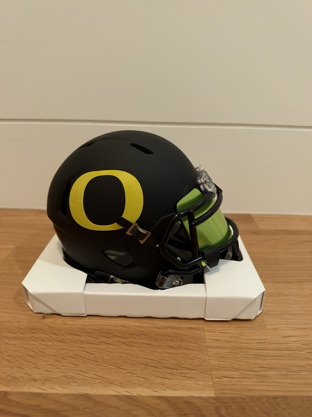 Kenyon Sadiq Signed Oregon Ducks Black Mini Helmet Green Visor JSA