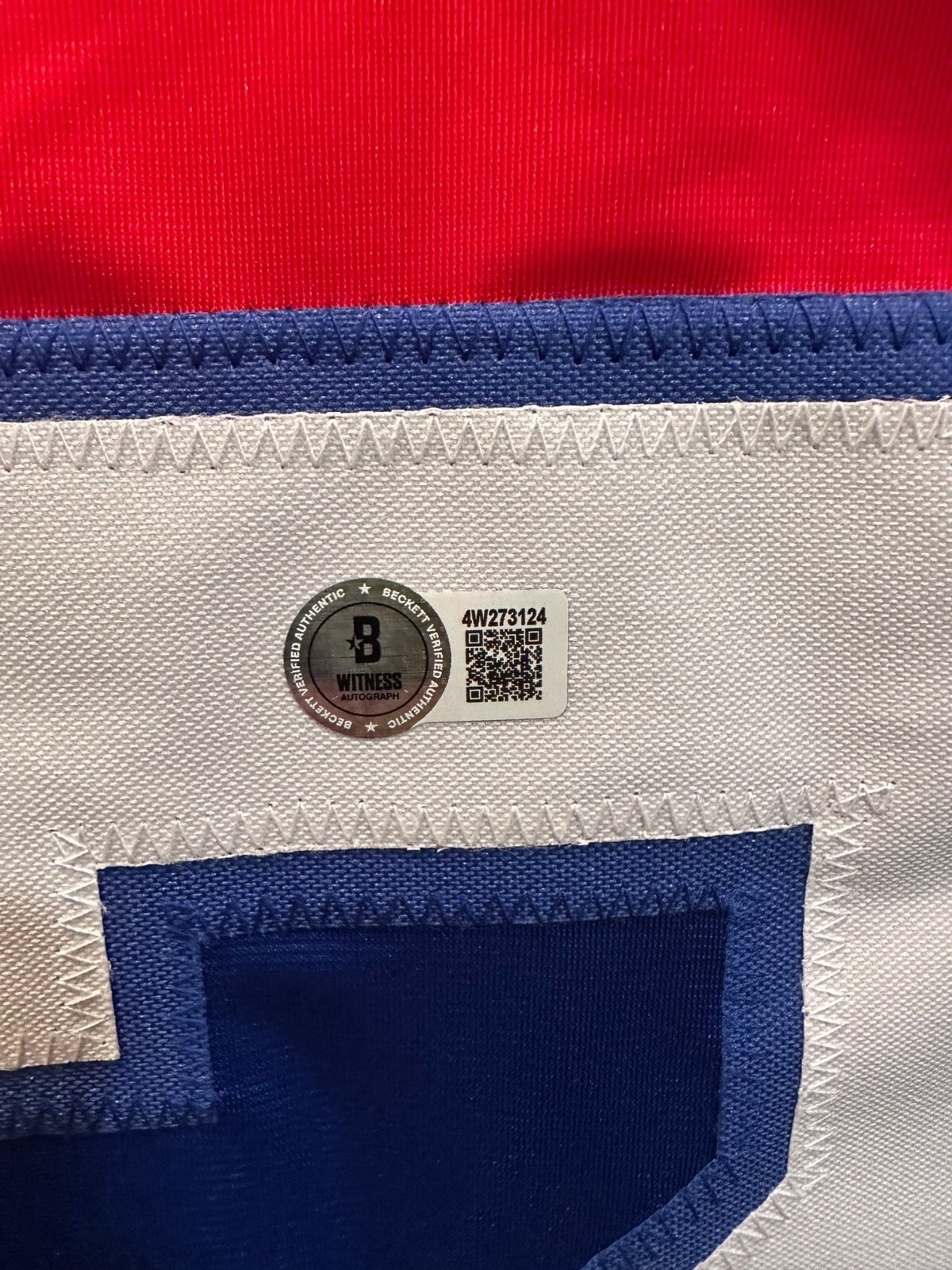 Guy Carbonneau Signed Montreal Canadiens Jersey “HOF 19” Beckett Witnessed