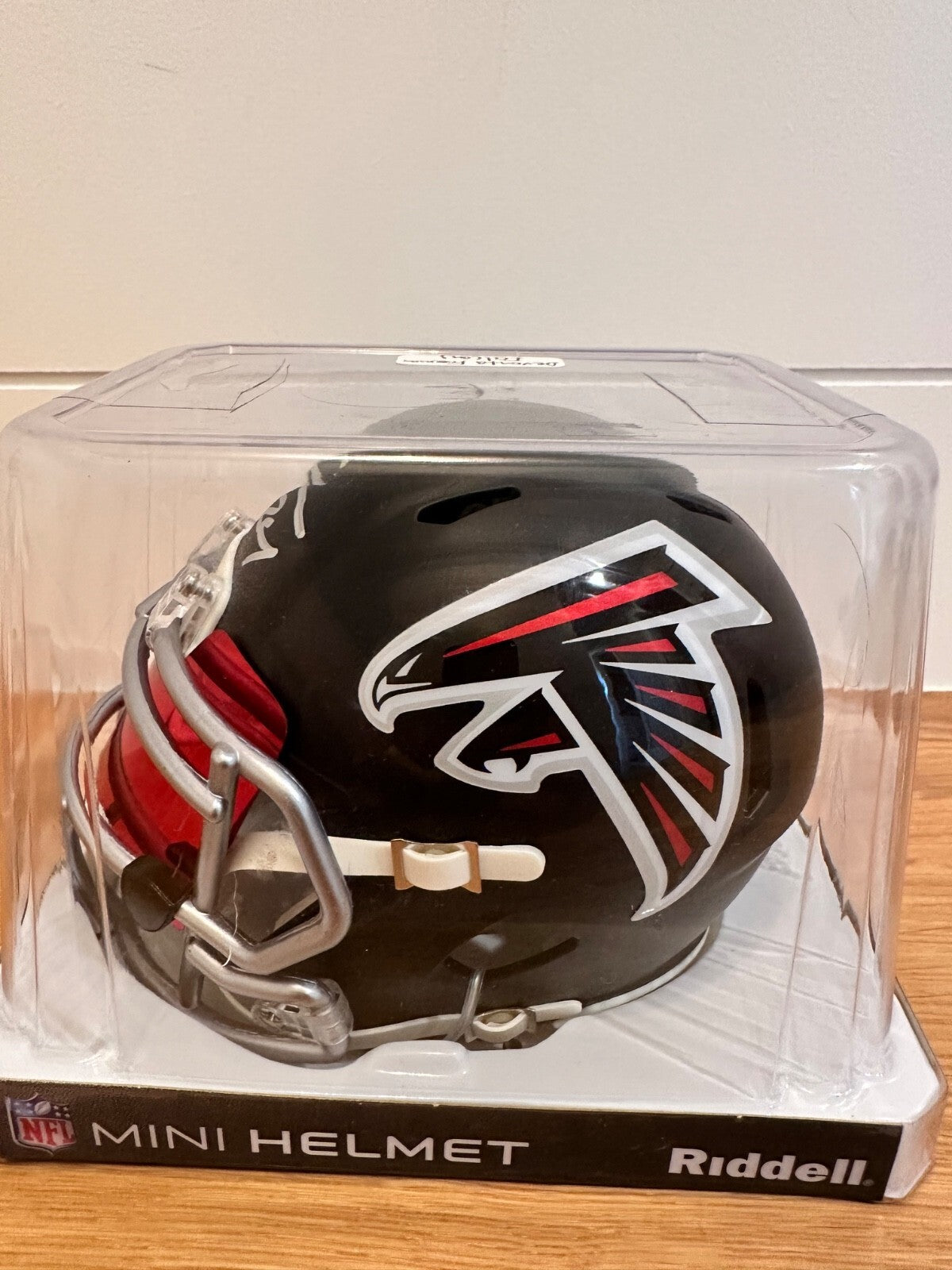Devonta Freeman Signed Falcons Mini Helmet – Beckett Witnessed COA