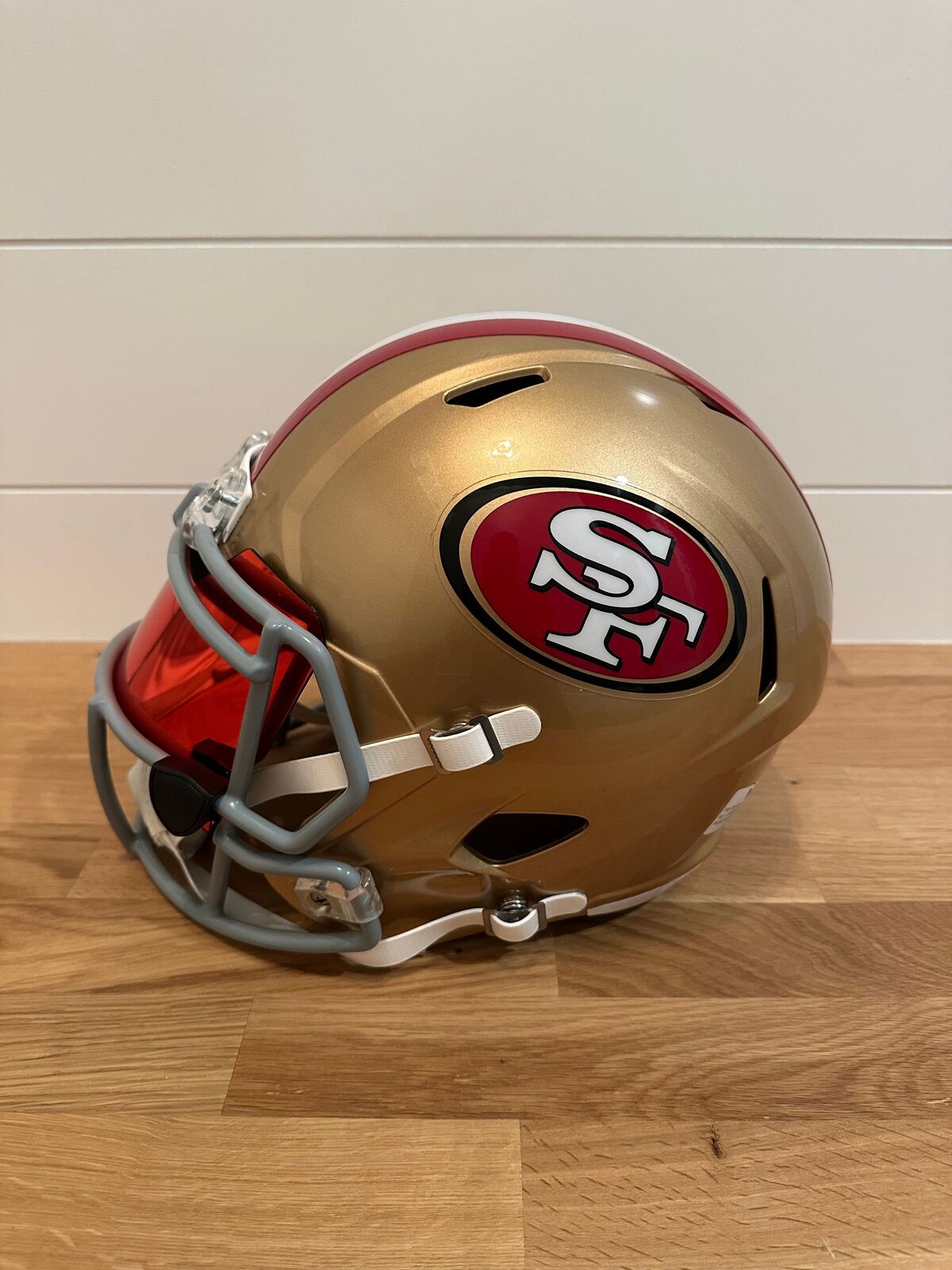 Frank Gore Signed San Francisco 49ers Full-Size Replica Helmet – Beckett