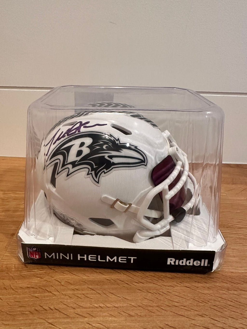 Terrell Suggs Signed Baltimore Ravens Riddell Mini Helmet – Beckett Witnessed