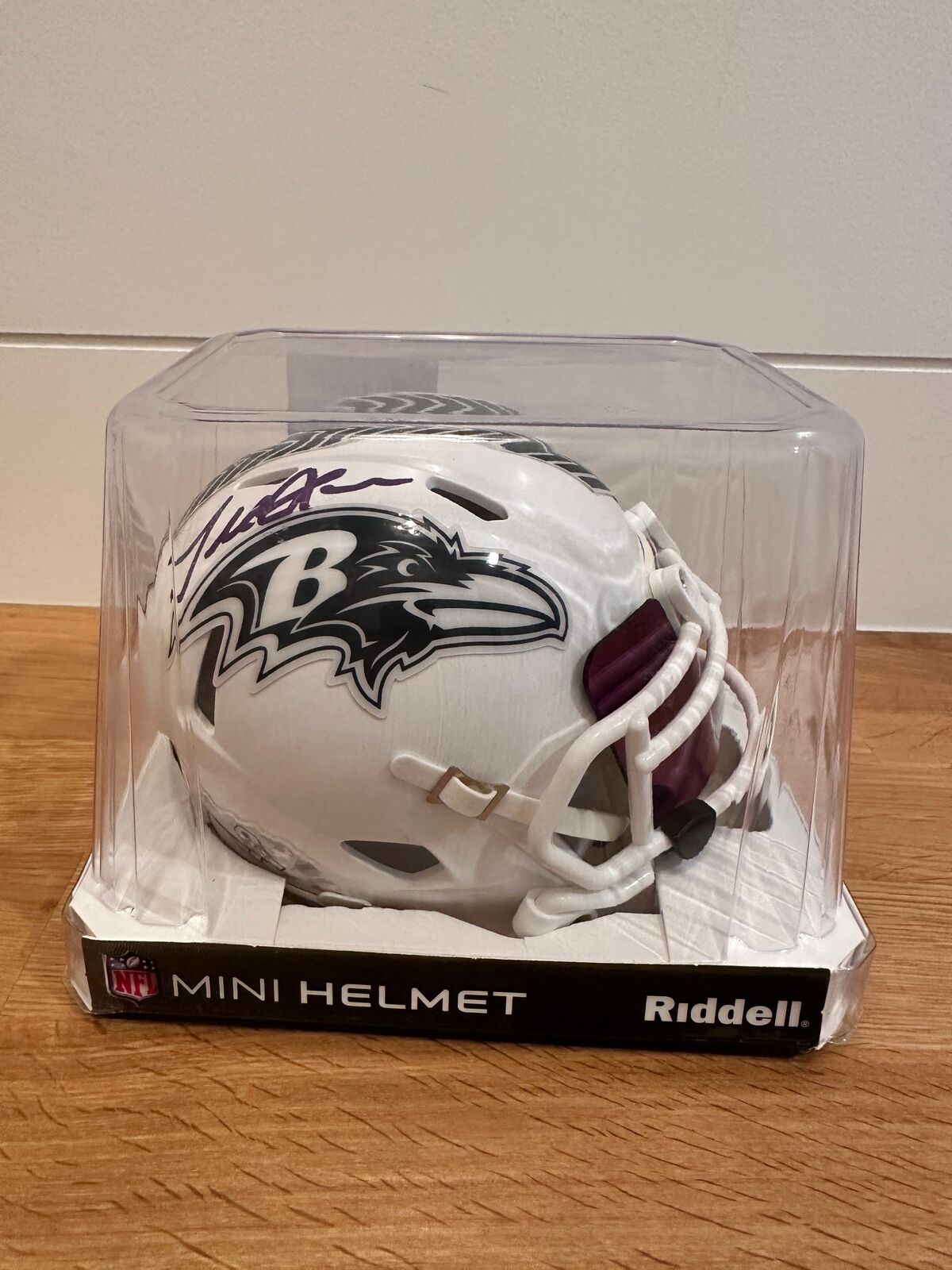 Terrell Suggs Signed Baltimore Ravens Riddell Mini Helmet – Beckett Witnessed