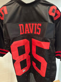 Vernon Davis Signed San Francisco 49ers #85 Black Jersey – Beckett Witnessed