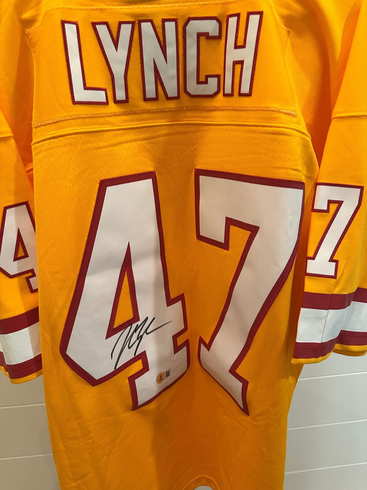 John Lynch Signed Tampa Bay Buccaneers 1995 Mitchell & Ness Jersey – Beckett