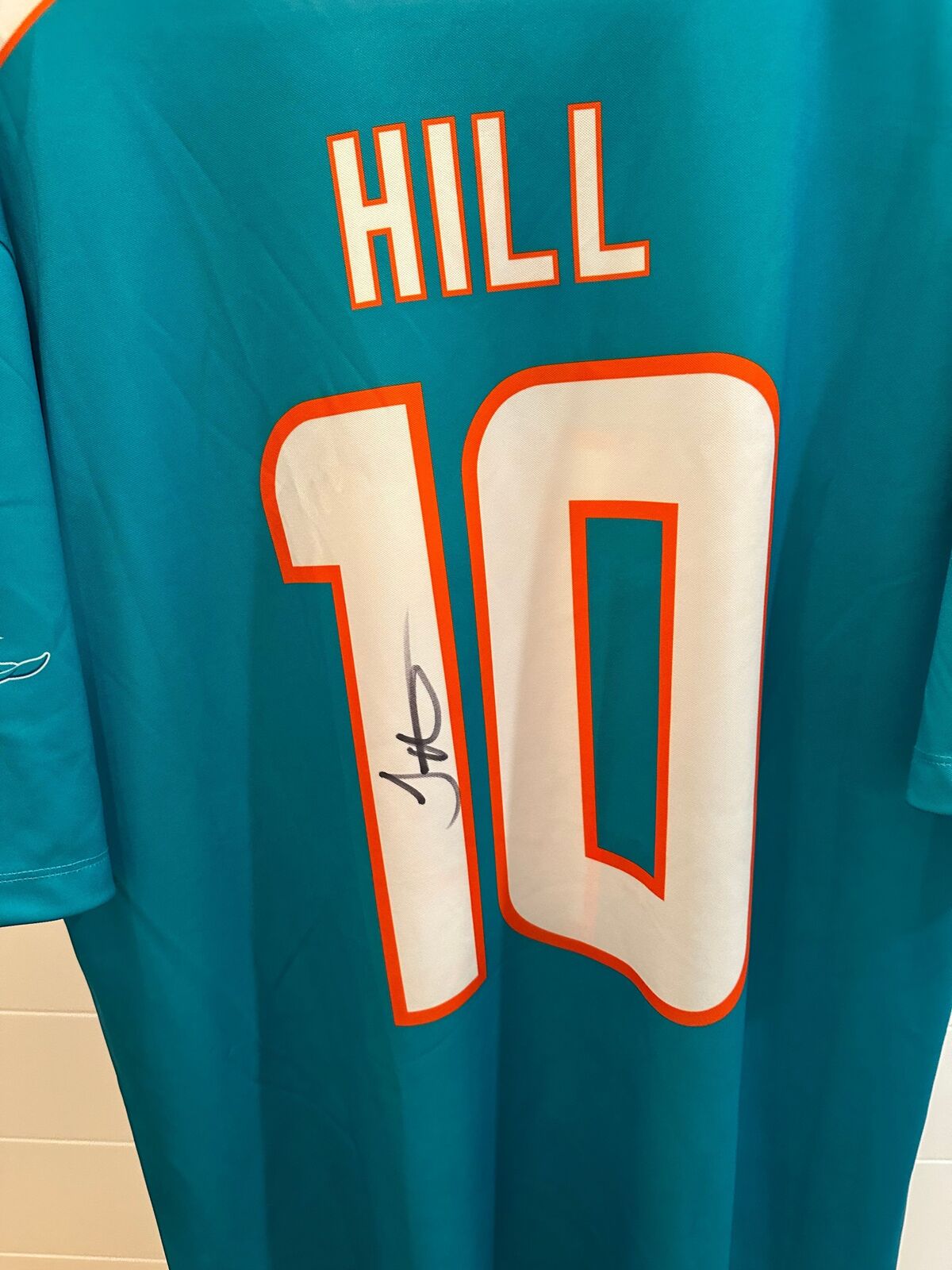 Tyreek Hill Autographed Miami Dolphins Nike Jersey – Beckett Witnessed COA – XL