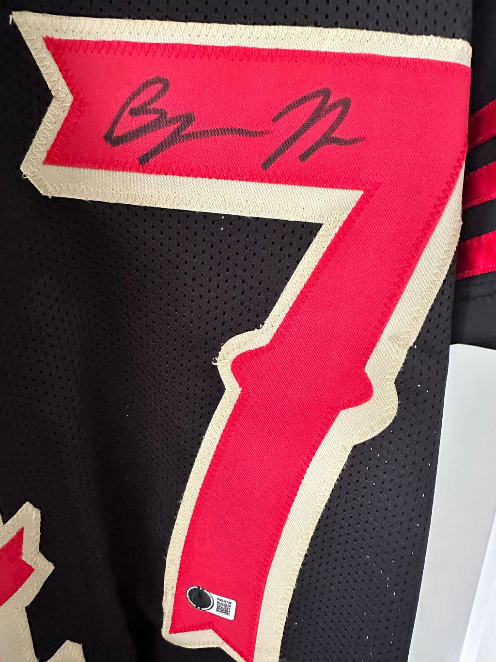 Bryce Huff Signed Football Jersey #47 – Beckett Witness Authenticated